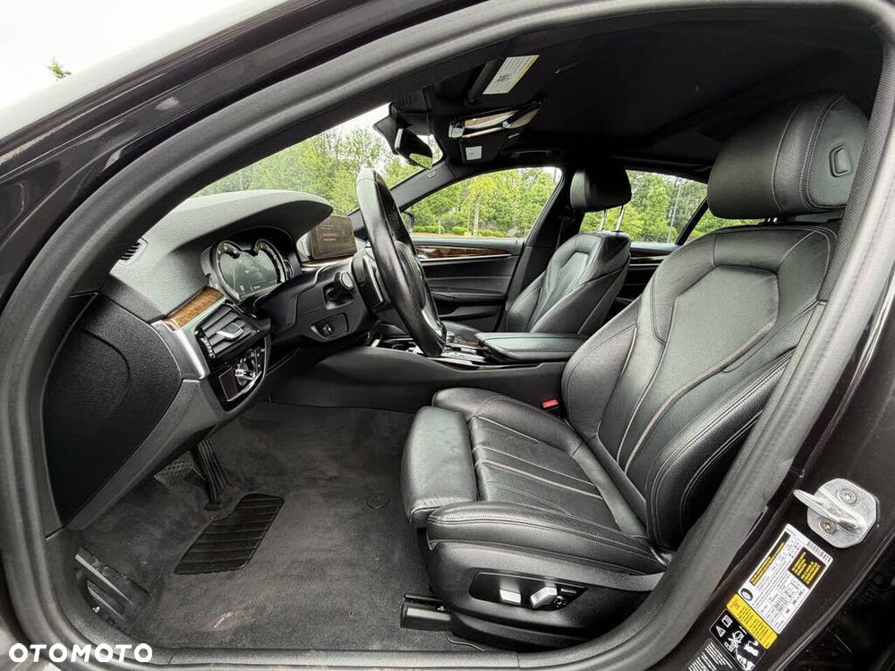 BMW Seria 5 520d Luxury Line - 10