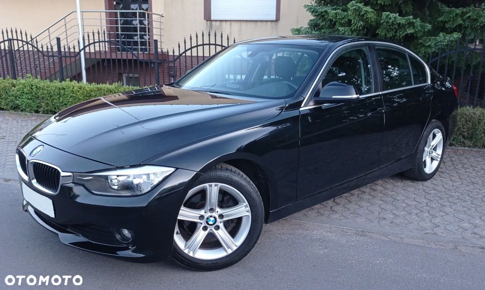 BMW Seria 3 318d DPF Edition Sport - 3