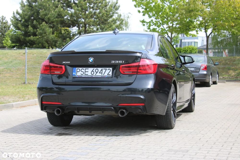 BMW Seria 3 335xi - 11