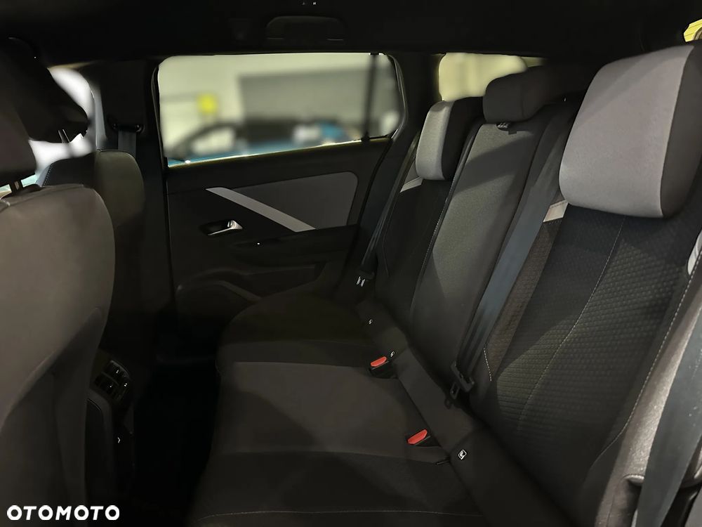 Opel Astra 1.2 T Edition S&S - 29