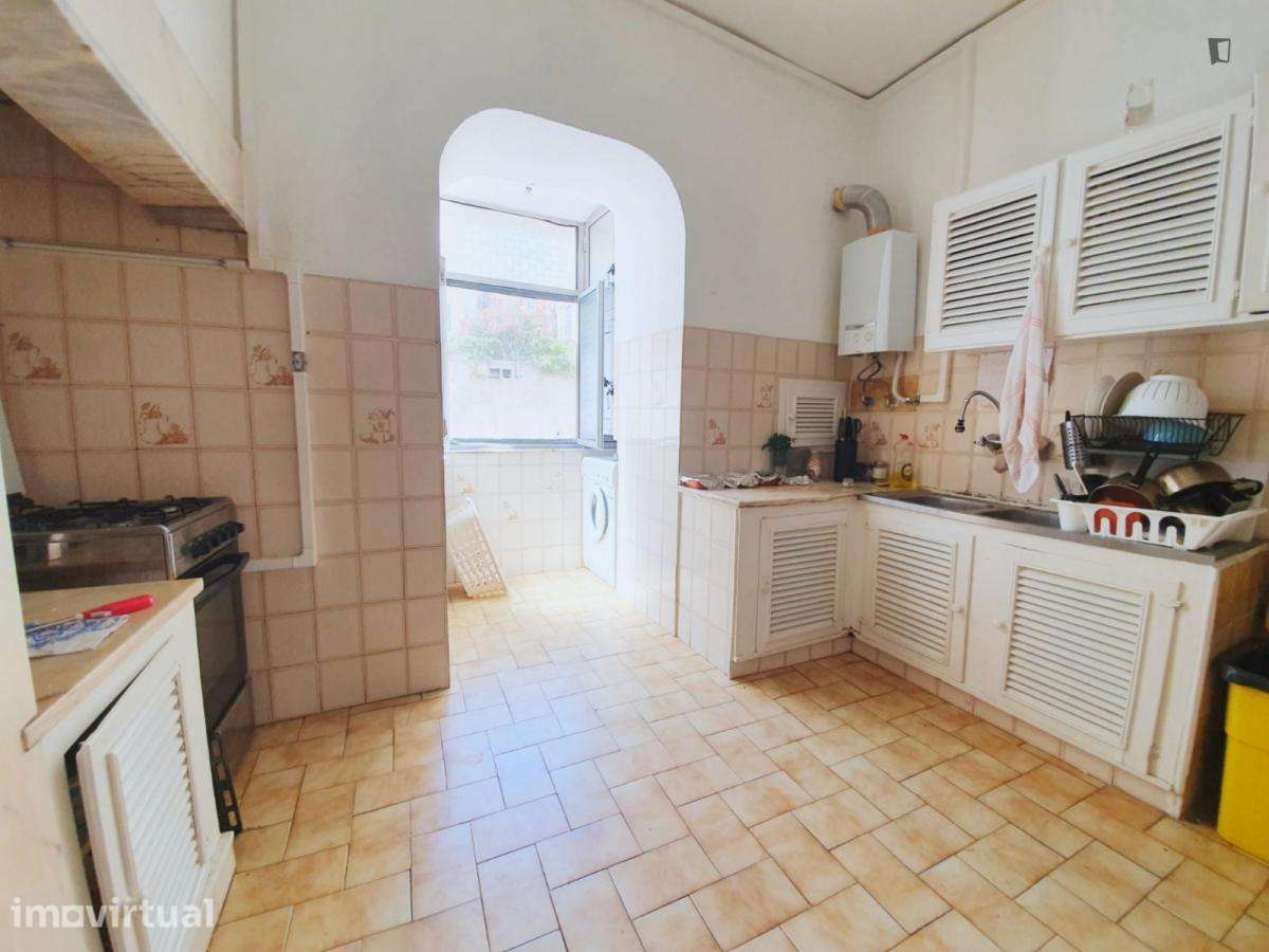 Quarto - localizado em Santos Lisbon - Grande imagem: 3/8