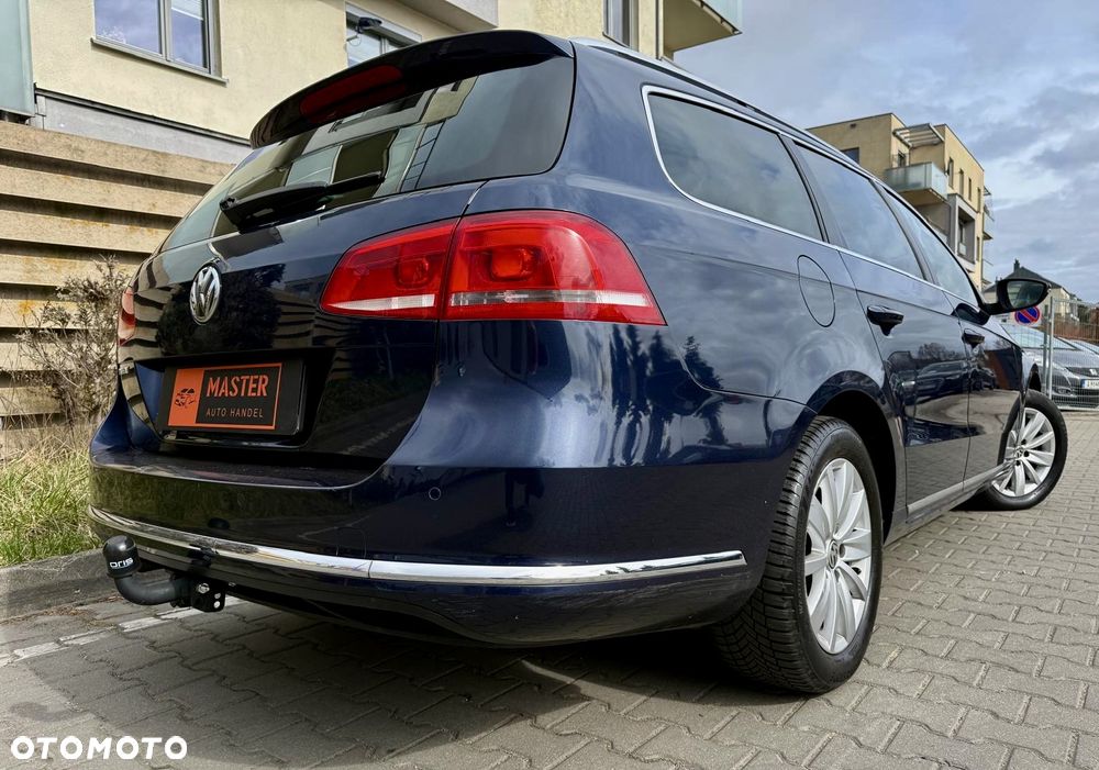 Volkswagen Passat 2.0 TDI SCR DSG Comfortline - 20