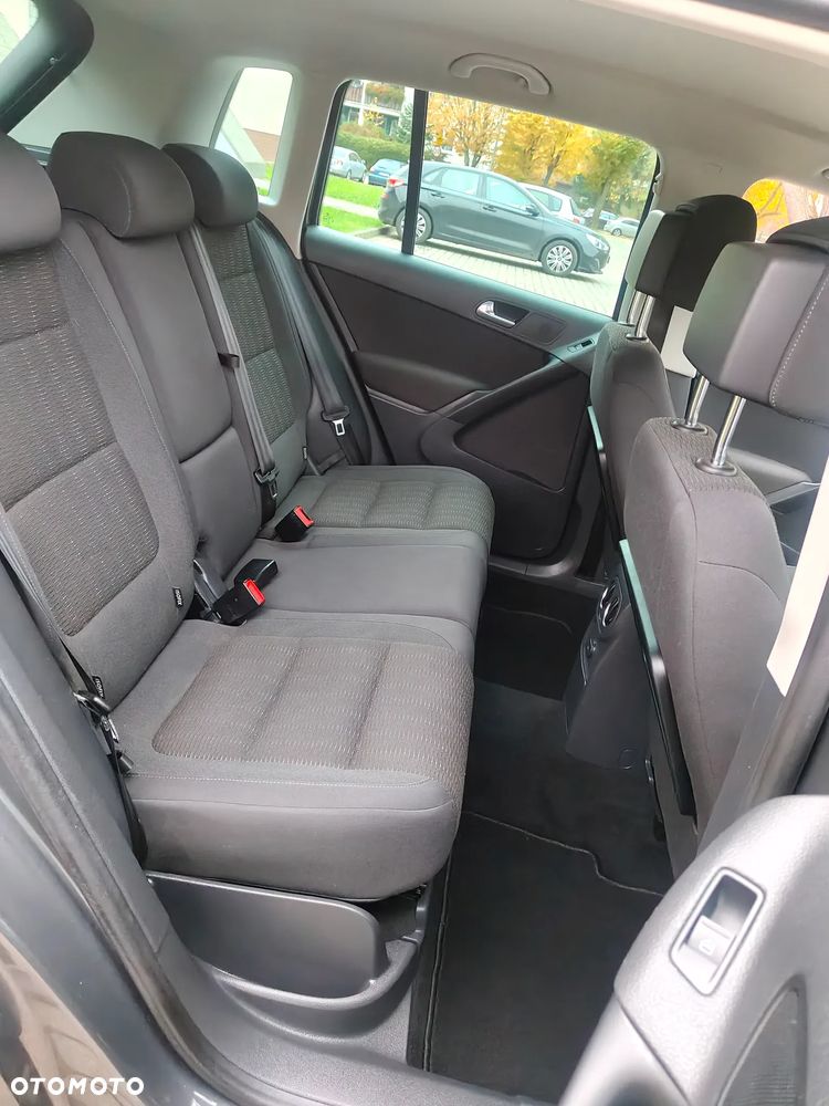 Volkswagen Tiguan - 12