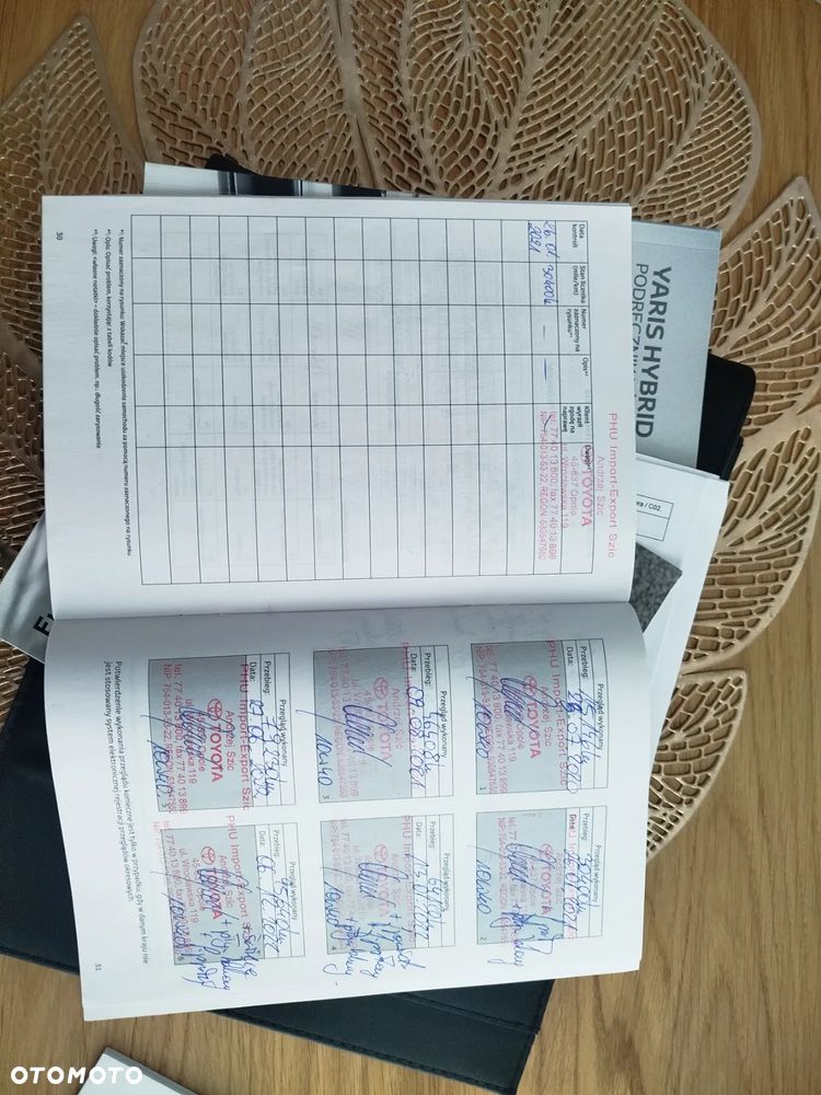 Toyota Yaris Hybrid 100 Active - 8