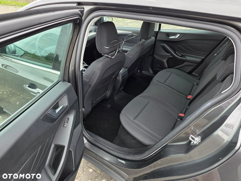 Ford Focus 1.5 EcoBlue Start-Stopp-System TITANIUM STYLE - 16