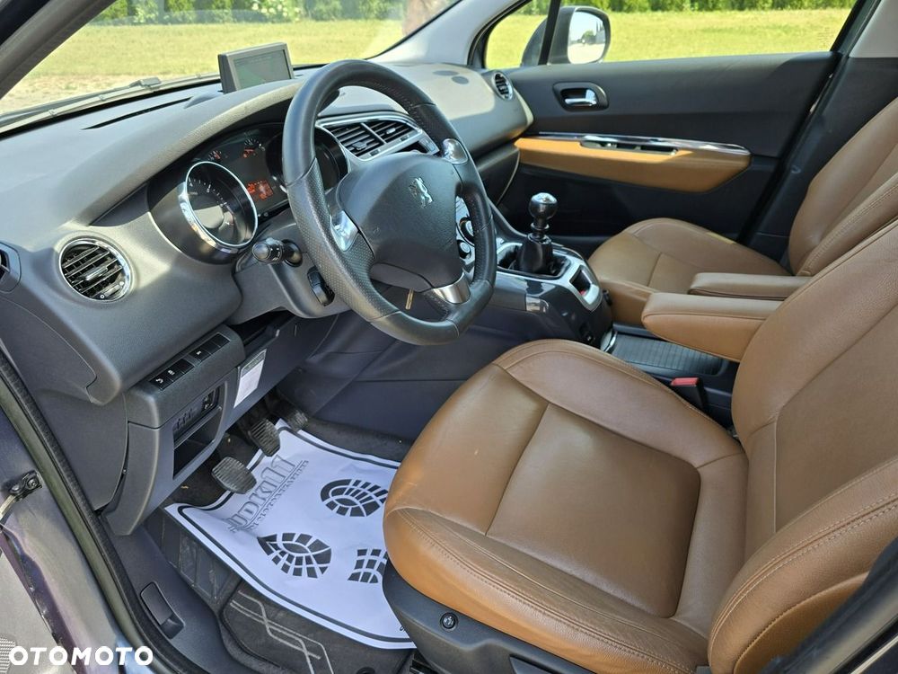 Peugeot 5008 - 16
