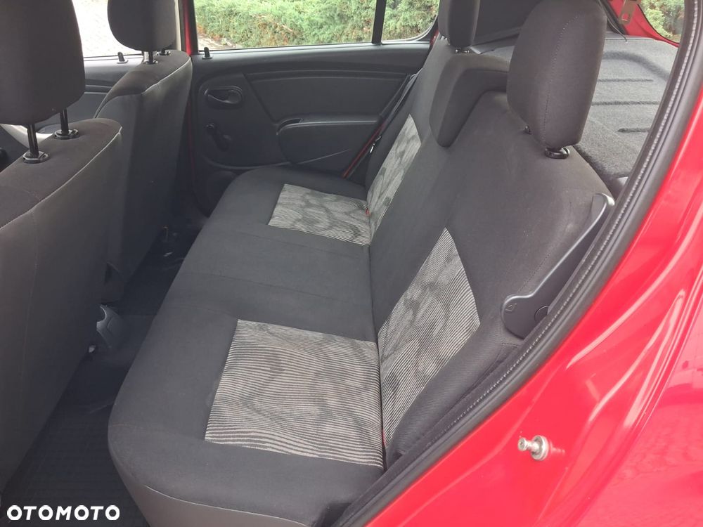 Dacia Sandero - 4