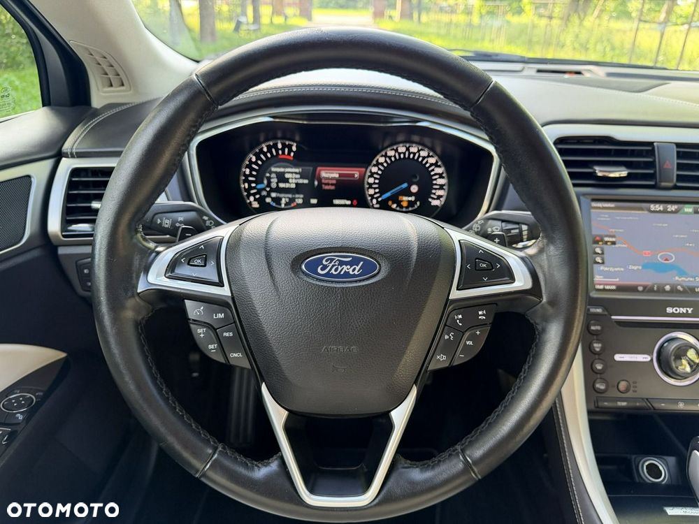 Ford Mondeo - 37