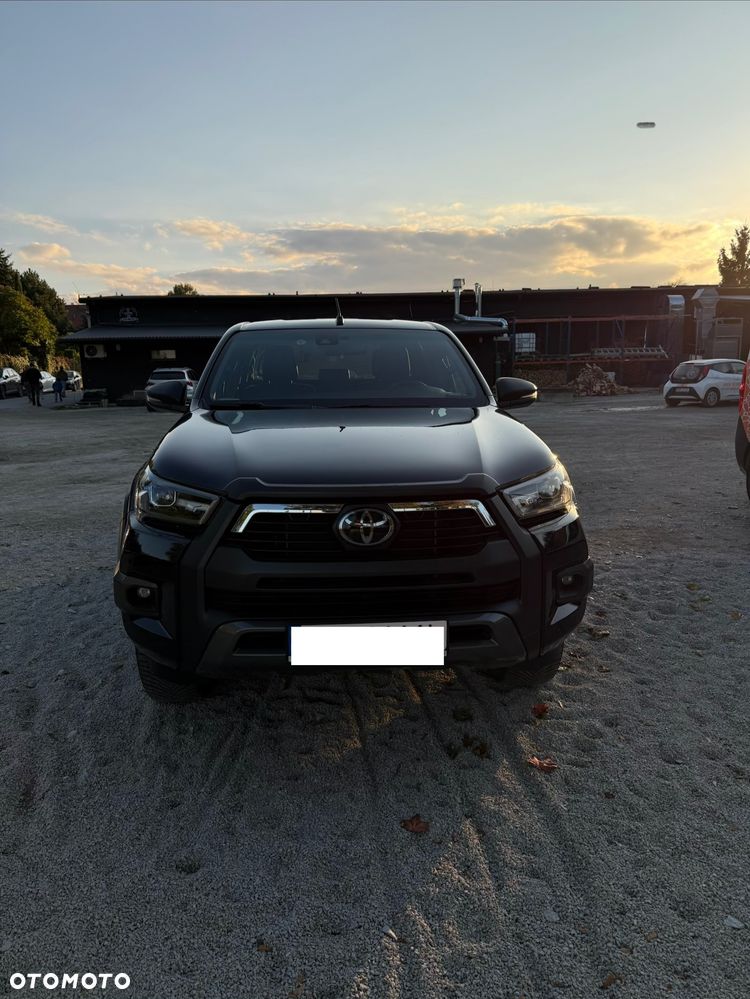 Toyota Hilux - 1