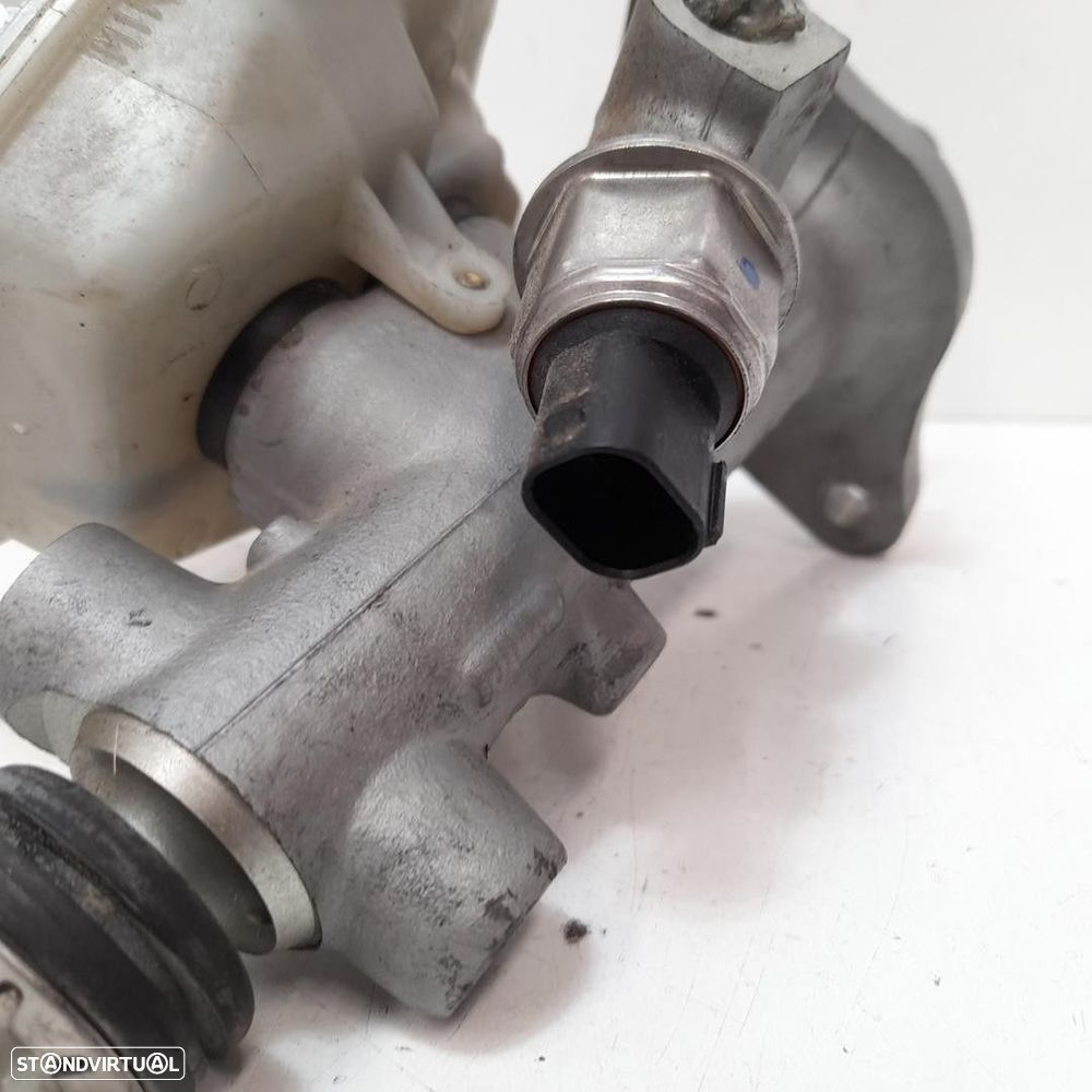 BOMBA TRAVÃO MERCEDES-BENZ CLASSE C COUPÉ 2004 - 4