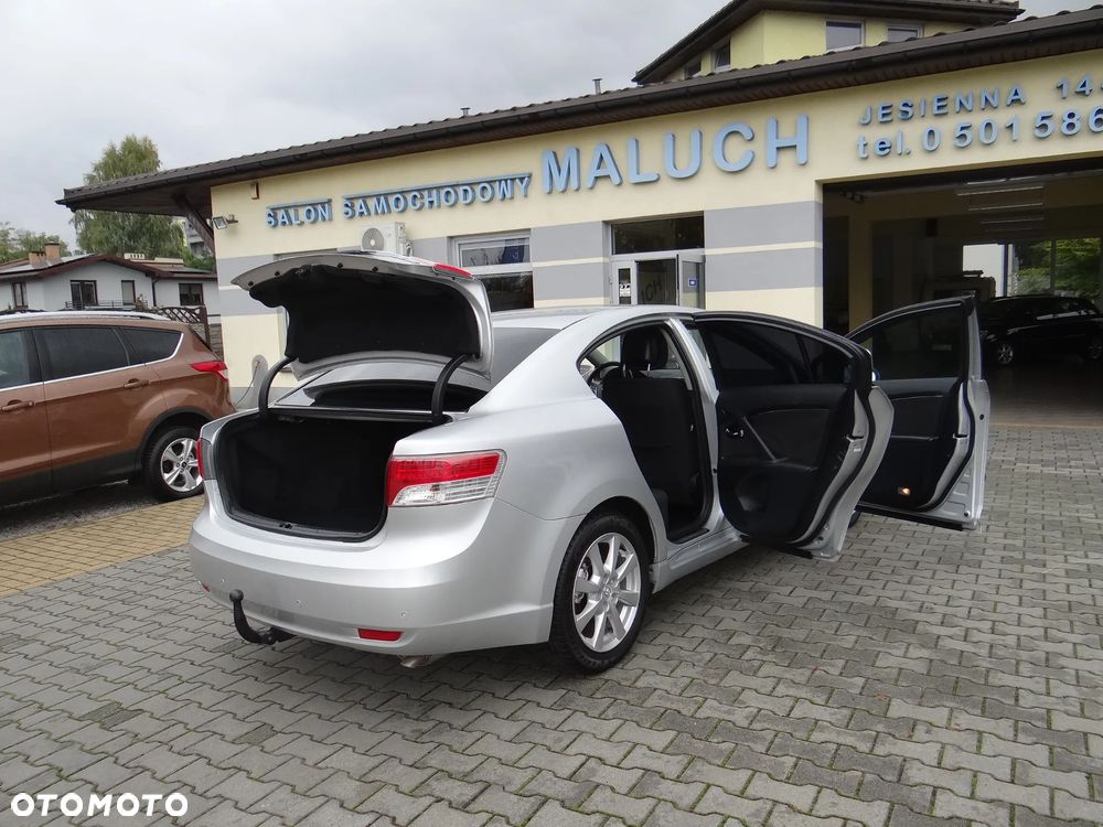 Toyota Avensis 2.0 Sol EU5 MS - 14