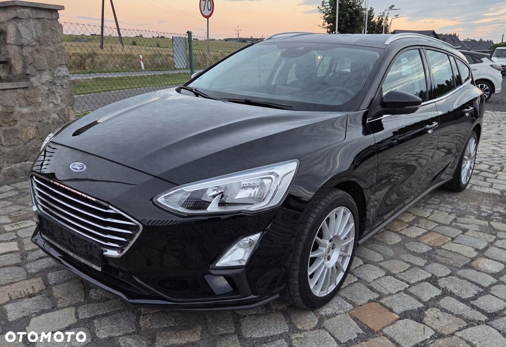 Ford Focus 1.0 EcoBoost Titanium - 1