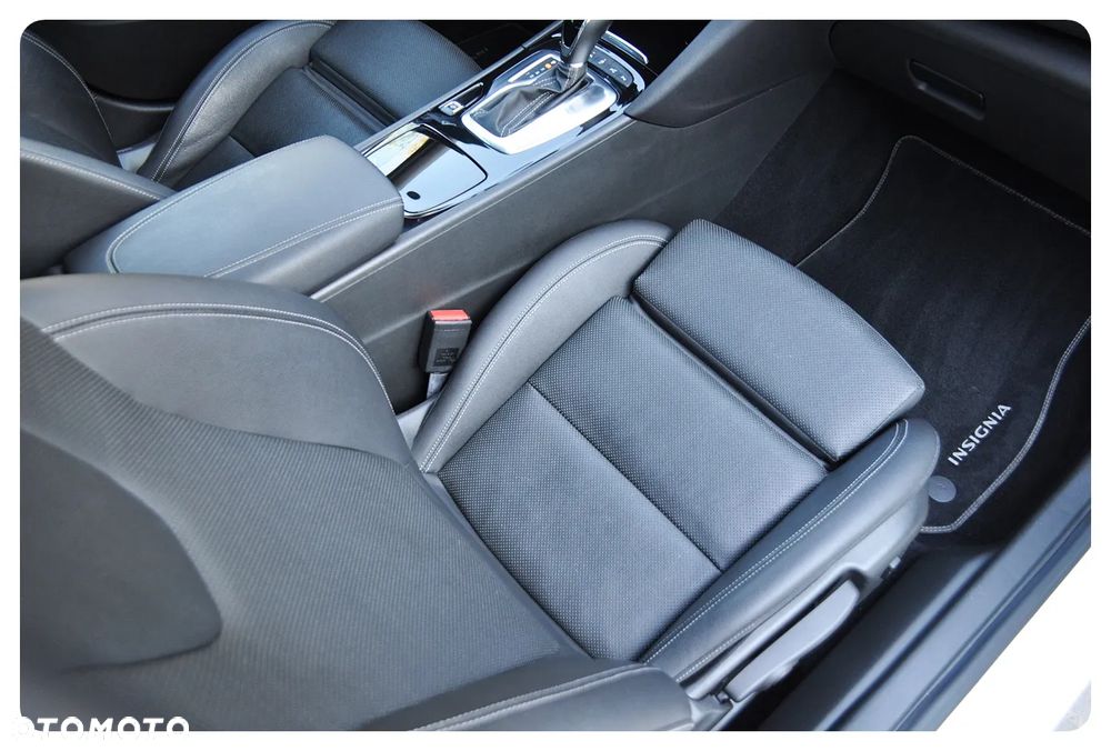 Opel Insignia 2.0 T Business Elegance S&S - 29