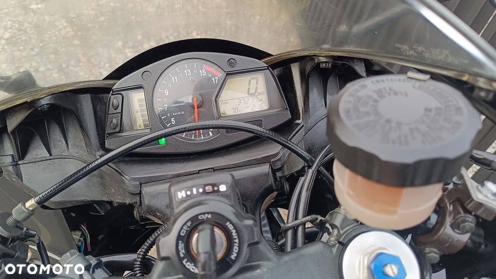 Honda CBR - 7