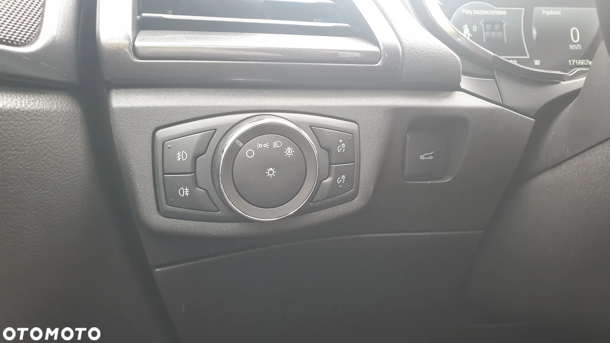 Ford Mondeo 2.0 EcoBlue Executive Plus - 22