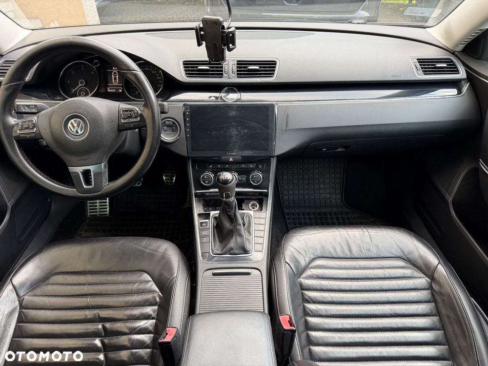Volkswagen Passat 2.0 TDI Comfortline - 6