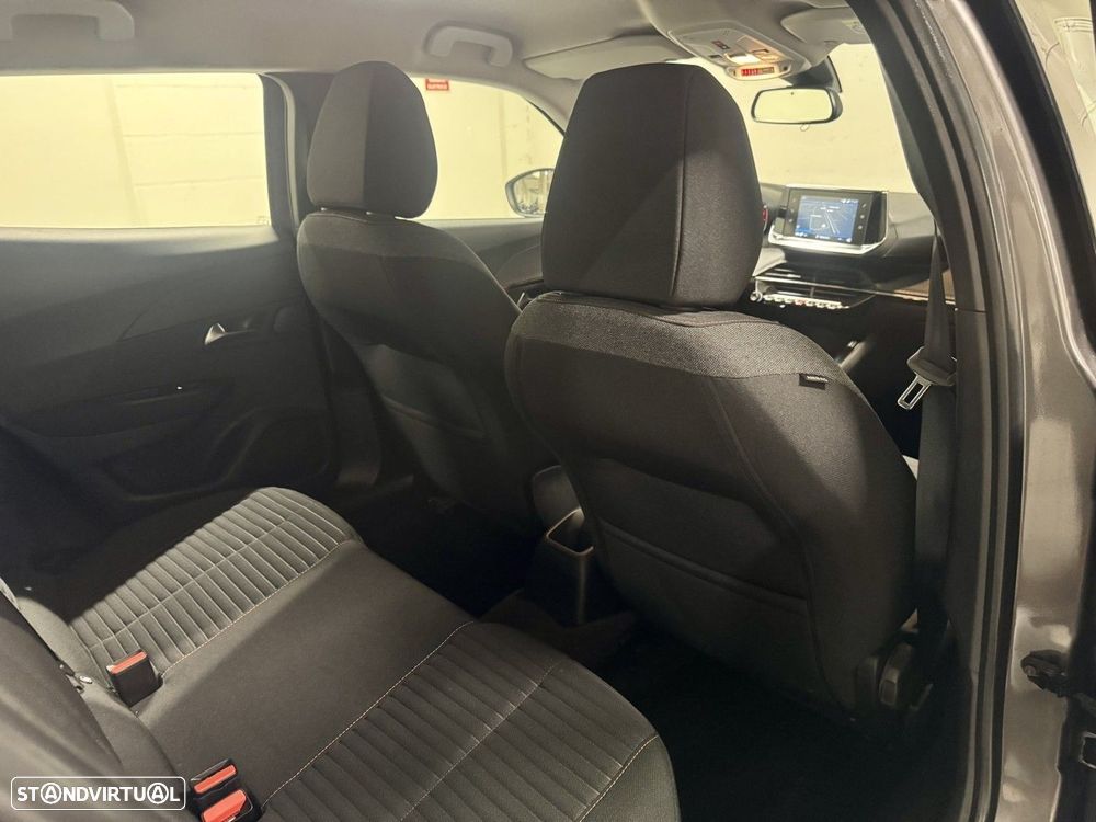 Peugeot 2008 1.2 PureTech Active Pack EAT8 - 30