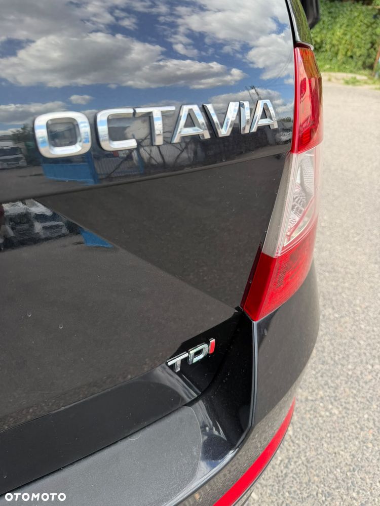 Skoda Octavia 2.0 TDI Green tec DSG Elegance - 26