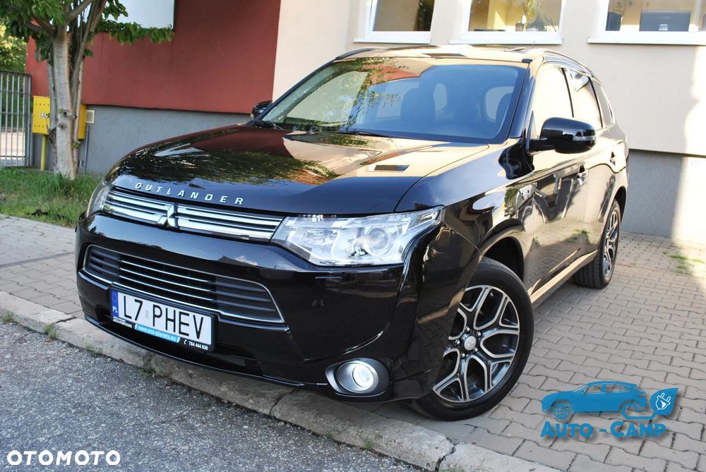 Mitsubishi Outlander Instyle NAVI + - 24