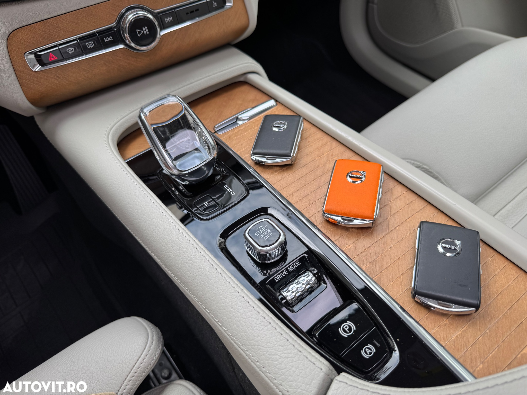 Volvo XC 90 B5 MHEV AWD 5 locuri Momentum Pro - 31