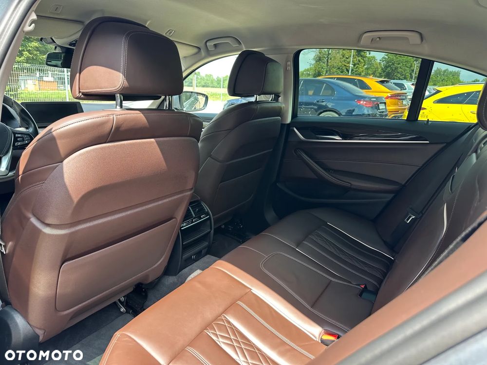 BMW Seria 5 530i - 10
