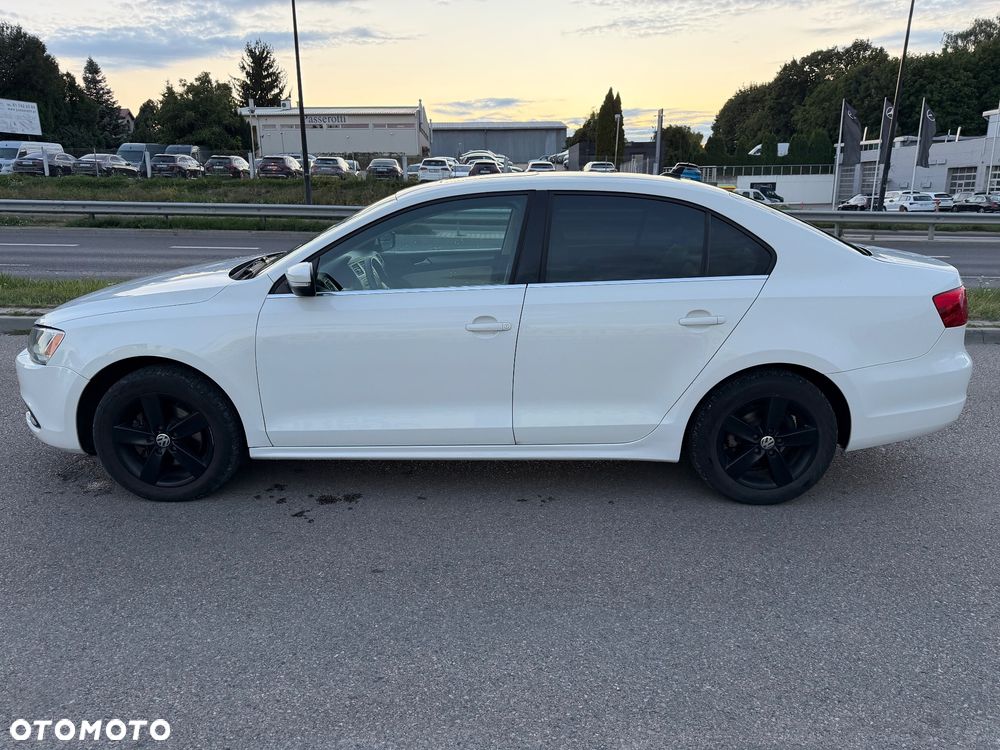 Volkswagen Jetta 2.0 TDI DSG Highline - 13