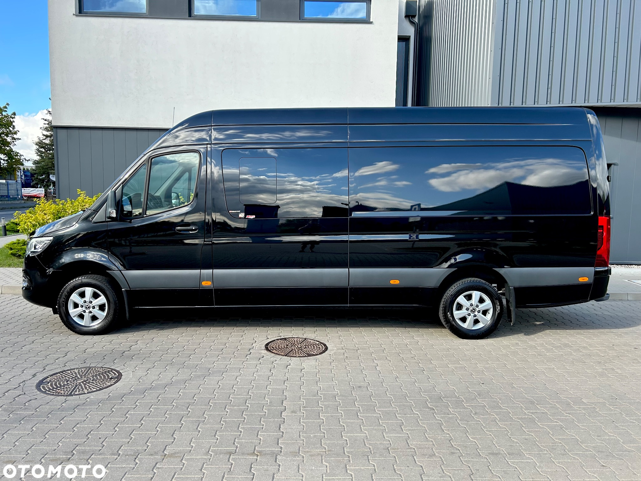 Mercedes-Benz Sprinter - 16