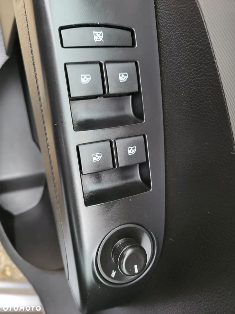 Chevrolet Aveo 1.6 LTZ S/S - 22