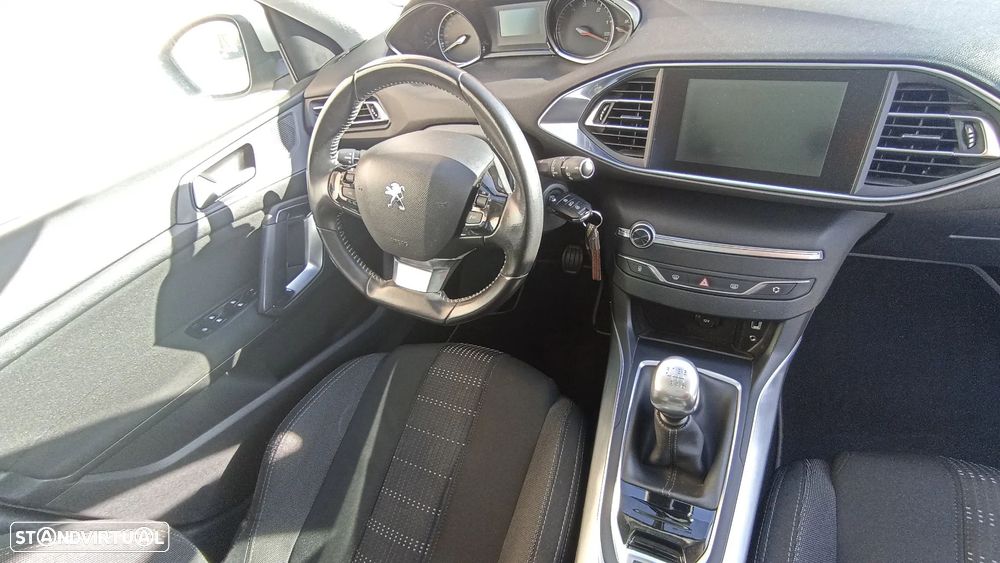 Peugeot 308 1.6 BlueHDi GT Line - 14