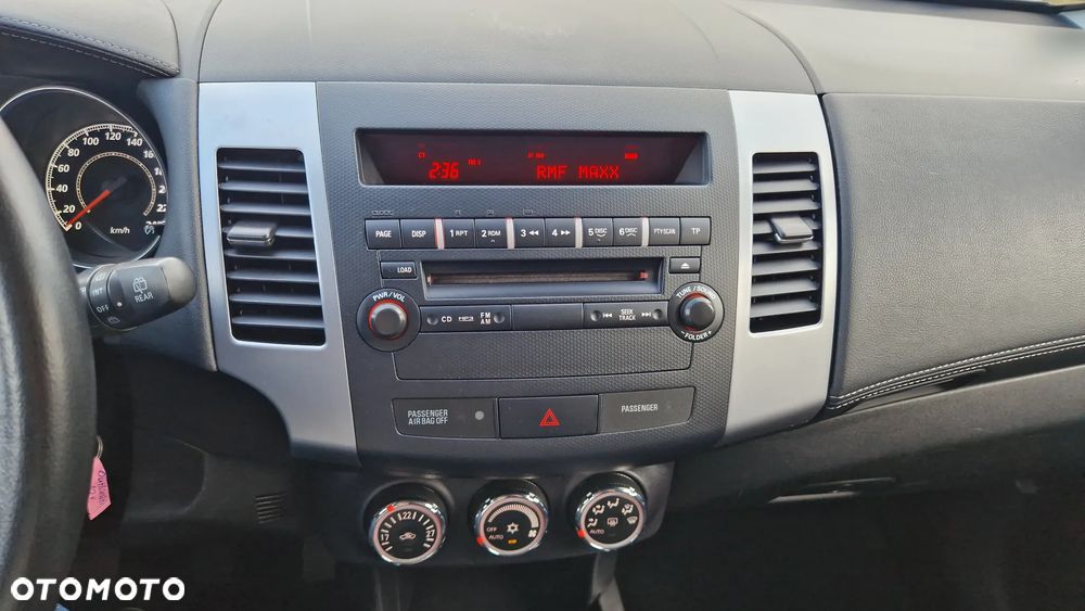 Mitsubishi Outlander 2.0 Intense 2WD - 19