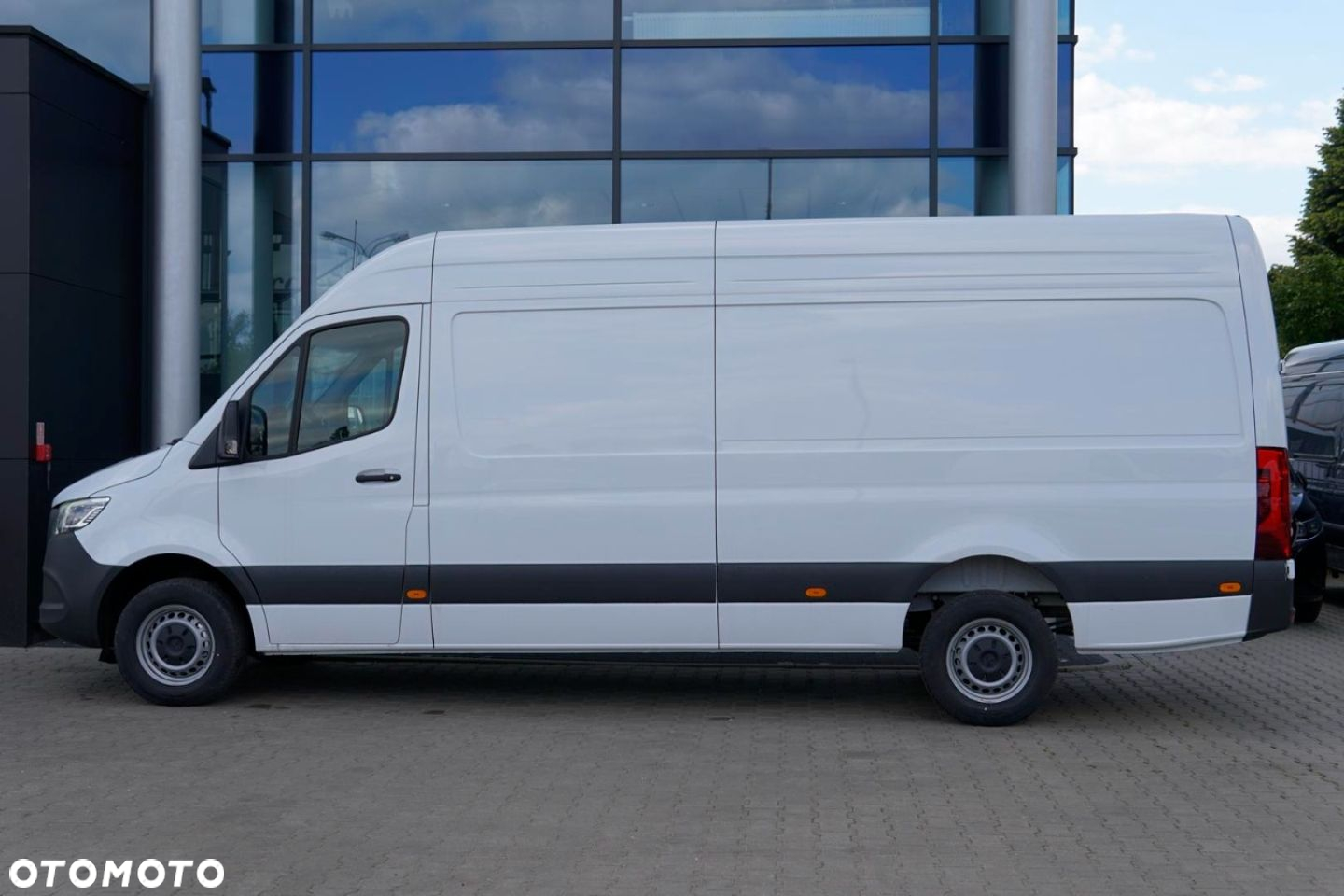 Mercedes-Benz Sprinter - 4