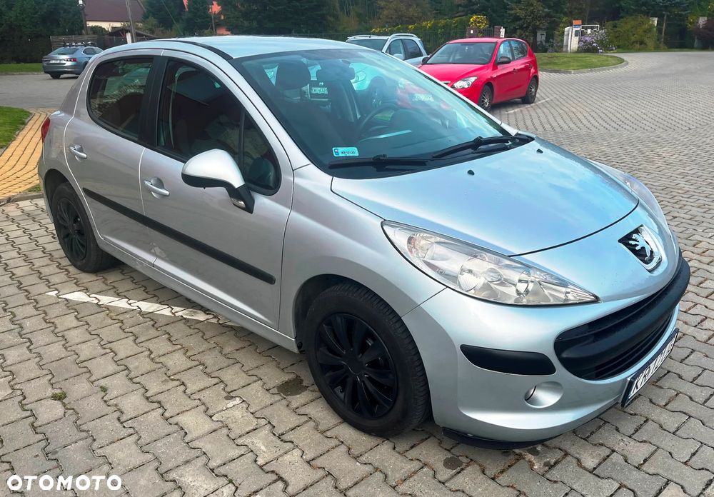 Peugeot 207 2009 photo 4