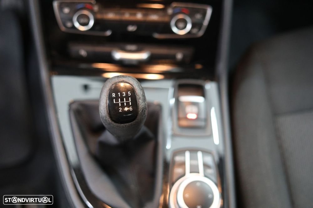 BMW 216 Active Tourer d Advantage - 25