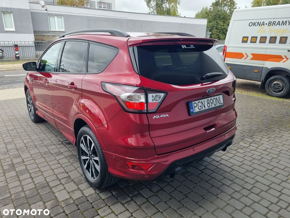 Ford Kuga 1.5 EcoBoost 2x4 ST-Line - 4