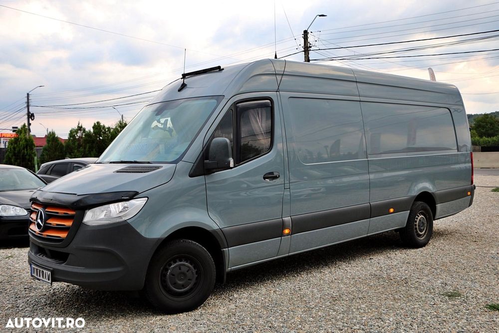 Mercedes-Benz Sprinter 319 - 8