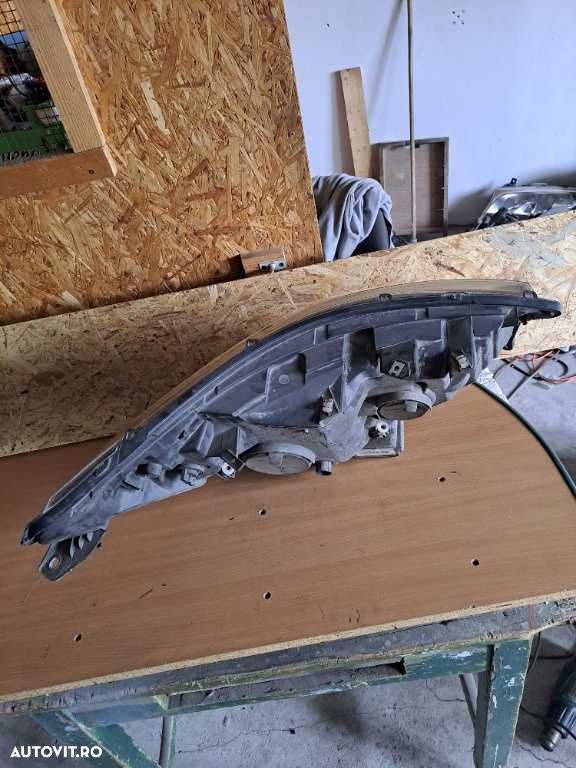 Far stanga Iveco an 2014-2019 original - 3