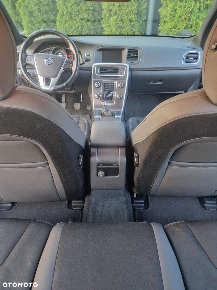 Volvo V60 D3 Momentum - 14