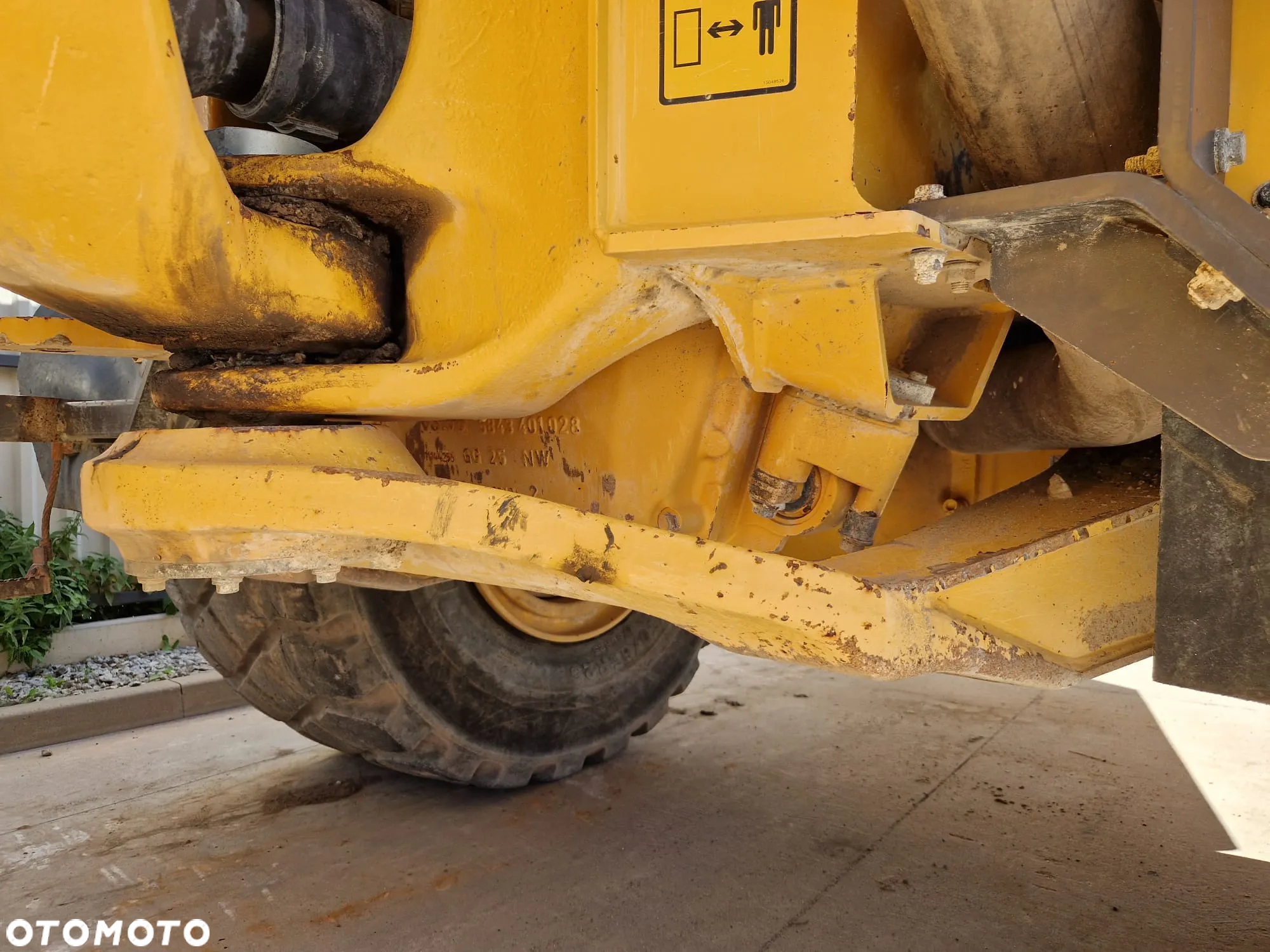 Volvo A30F * szerokie opony * burta tył * - 25