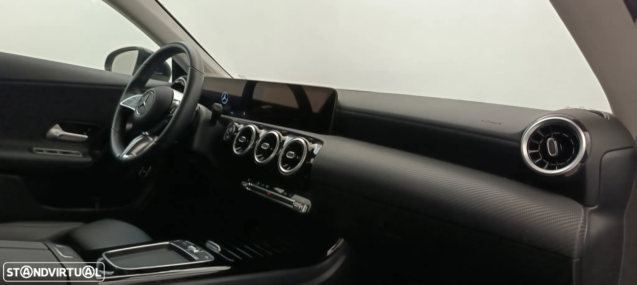 Mercedes-Benz CLA 180 d - 20