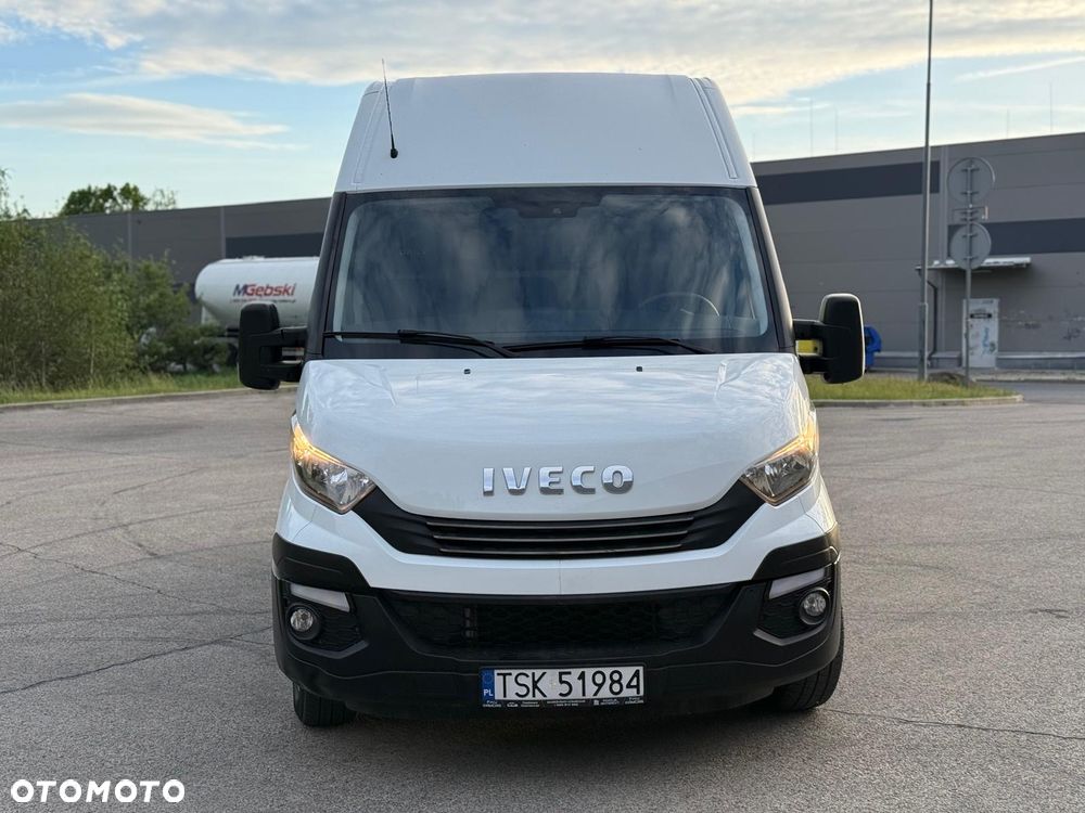 Iveco Daily 35S14 Automat Hi-Matic 2.3 140KM 2017r L3H2 - 15