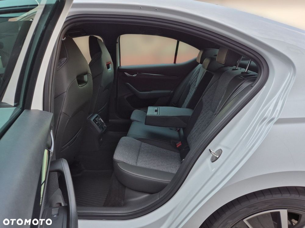 Skoda Octavia 1.5 TSI mHEV Sportline DSG - 21