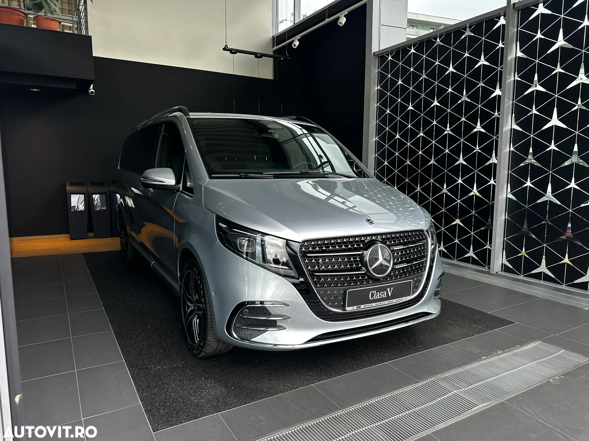 Mercedes-Benz V 300 d Combi Extra-lung 237 CP RWD 9AT Avantgarde - 2