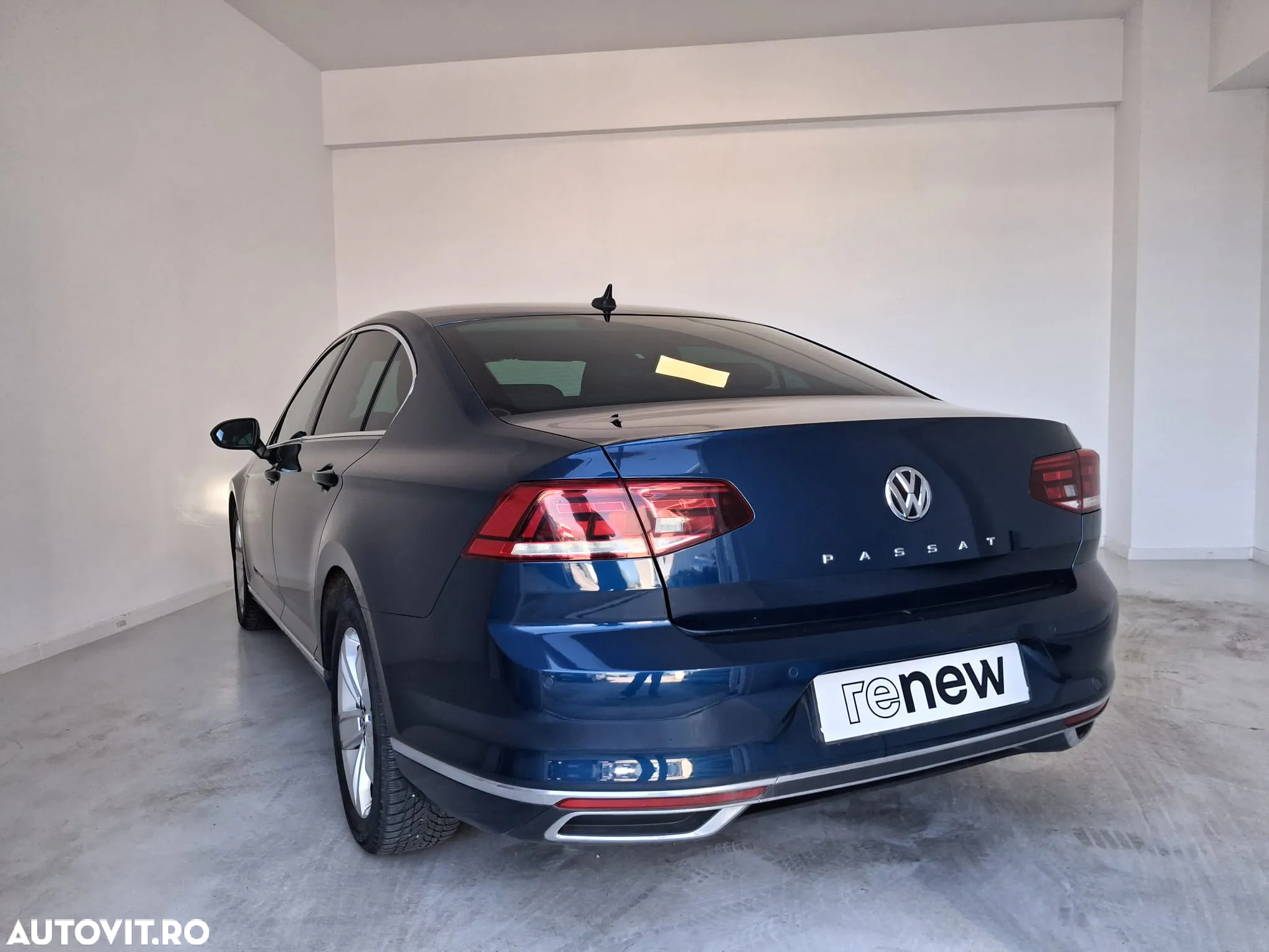 Volkswagen Passat 2.0 TDI DSG Highline - 14