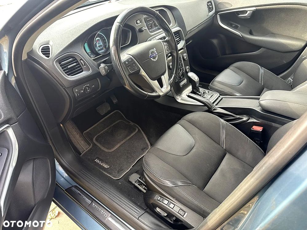 Volvo V40 D3 Momentum - 8