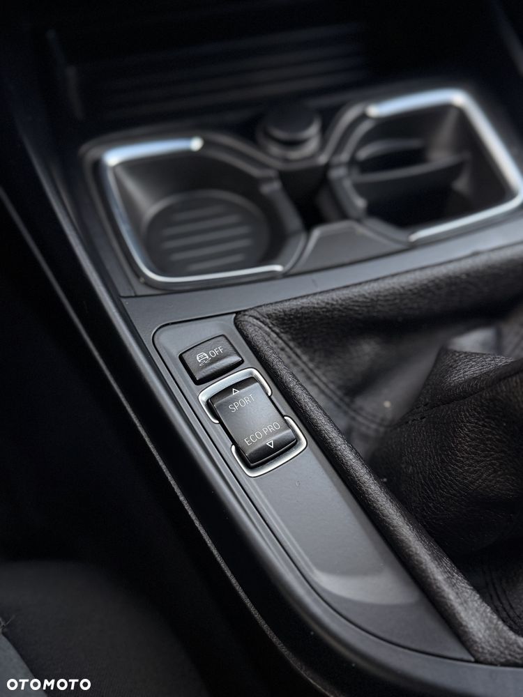 BMW Seria 1 116i Edition Metropolitan - 16