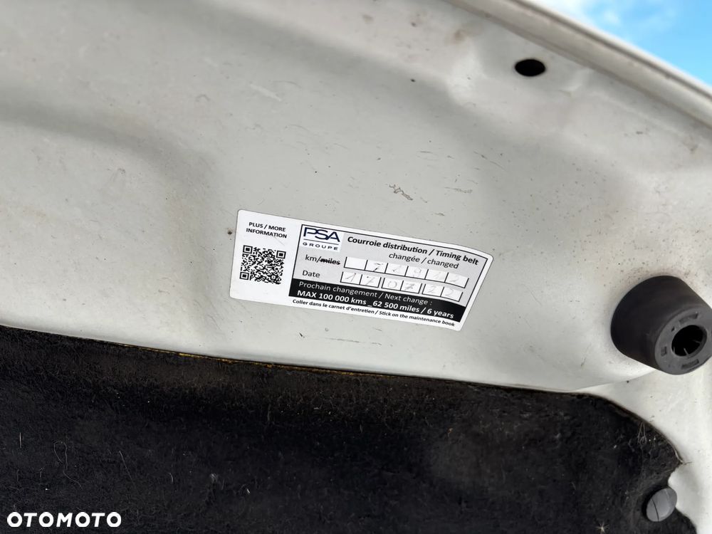 Peugeot 208 1.2 PureTech Allure - 18