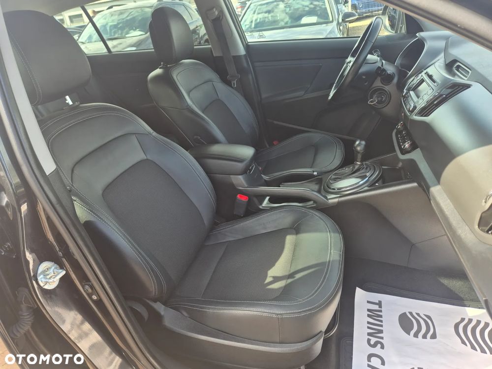 Kia Sportage 2.0 CVVT 2WD Automatik Vision - 19