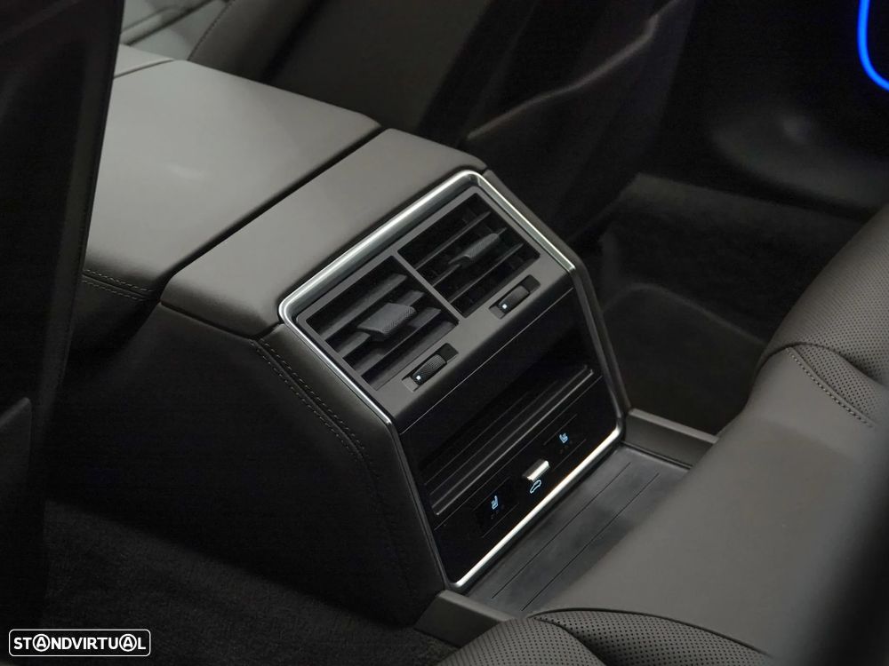 Porsche Panamera 4 E-Hybrid Platinum Edition com PDLS - 40