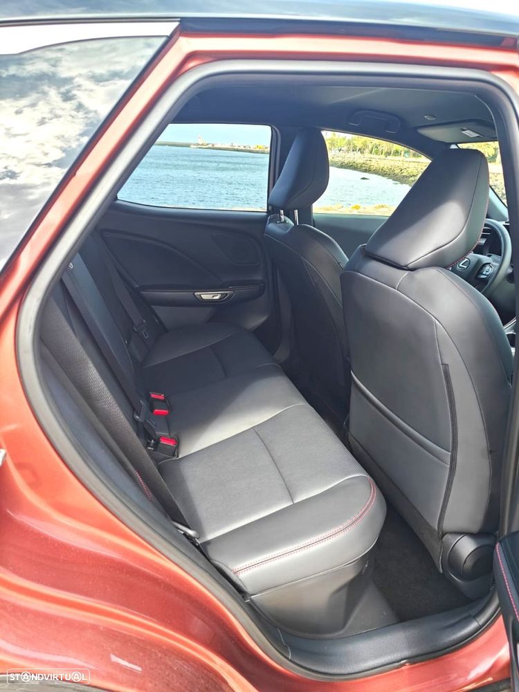 Lexus LBX - 11