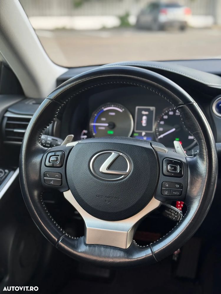 Lexus Seria IS 300h Aut. Business - 10